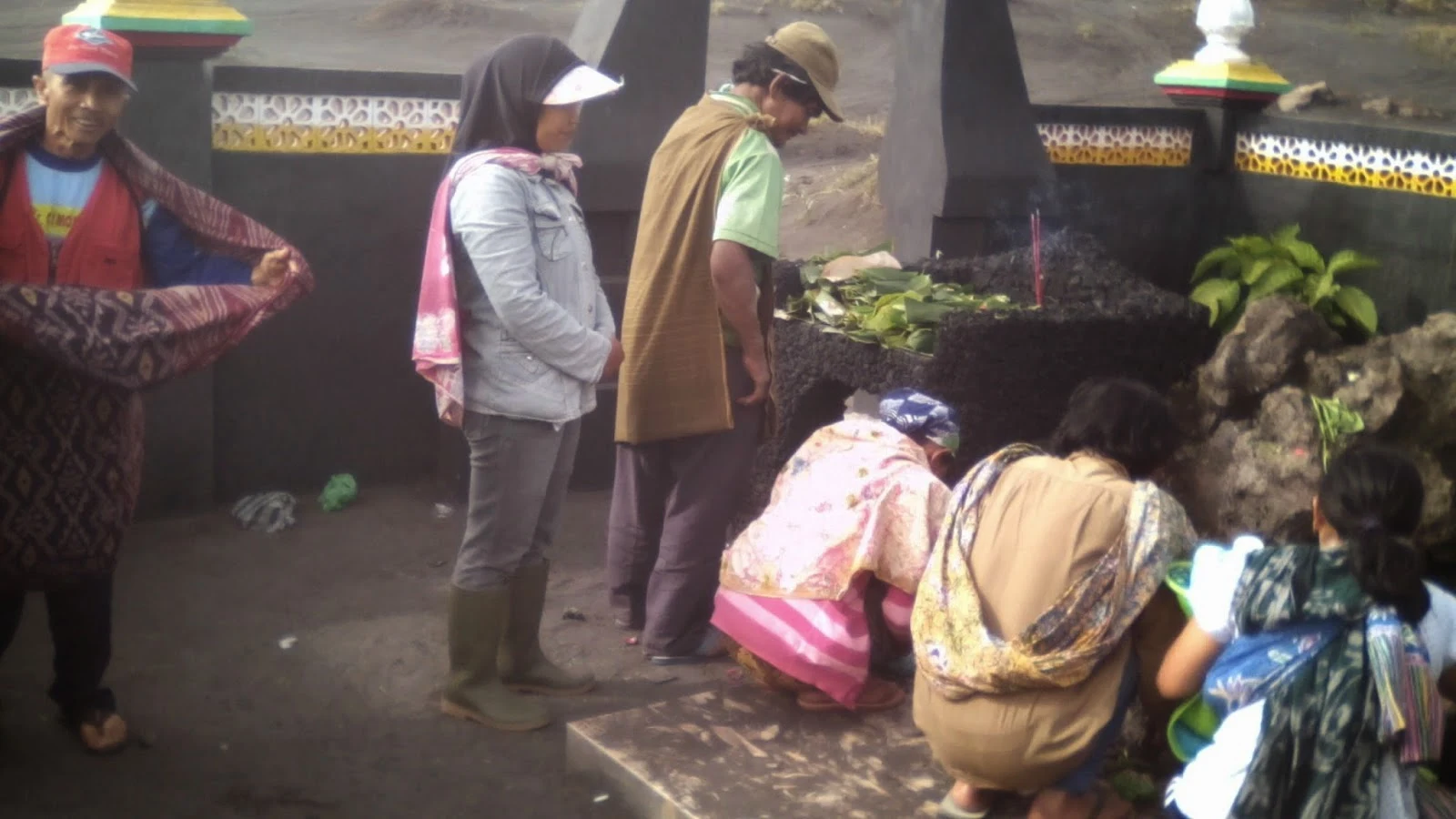 Suasana ritual di Watu Dukun