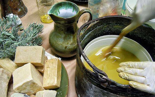 Τα μυστικά του πράσινου σαπουνιού και συνταγή για να φτιάξετε μόνοι σας !