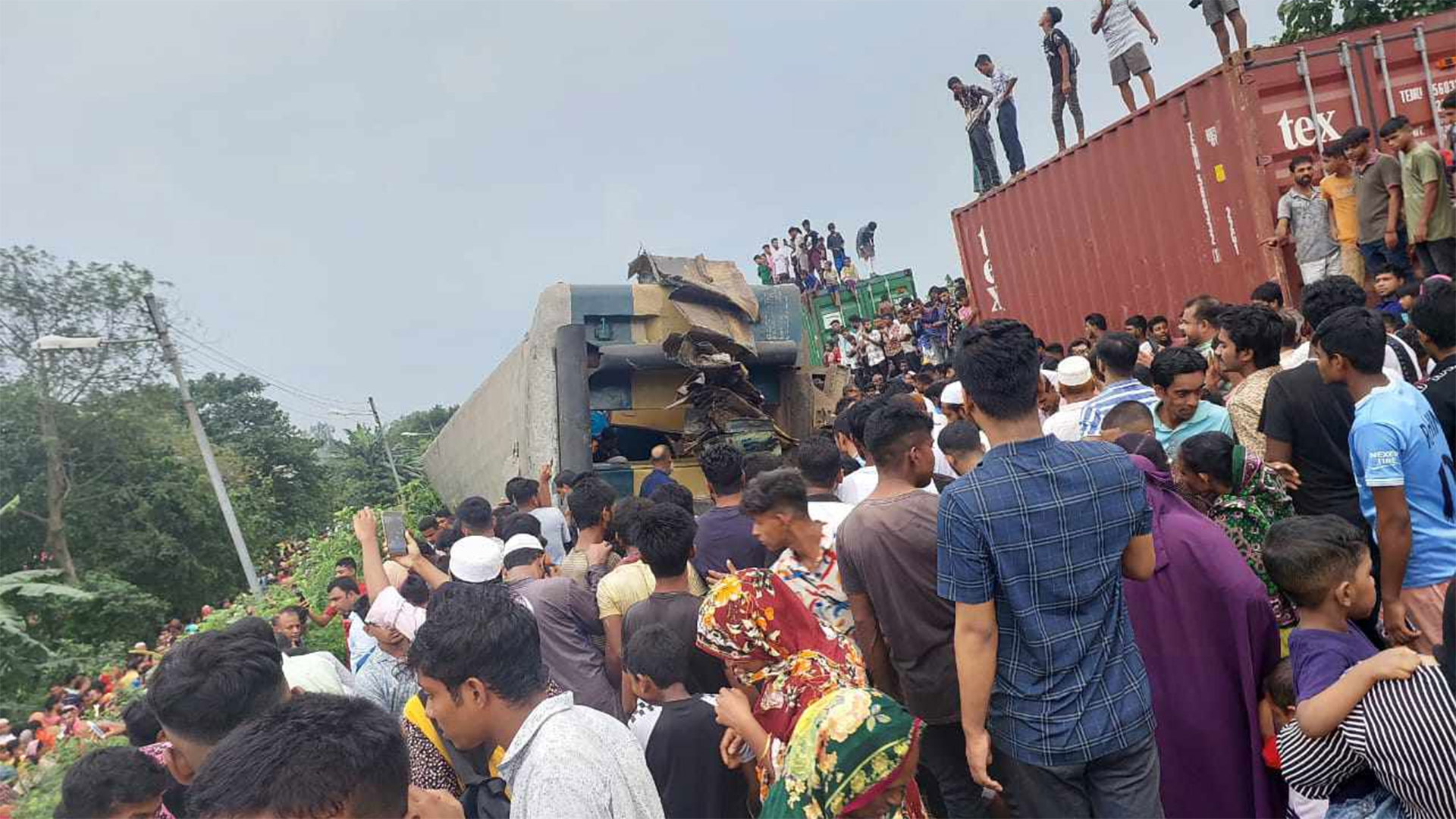 بنگلہ دیش: ٹرین حادثے میں 17 افراد جانبحق