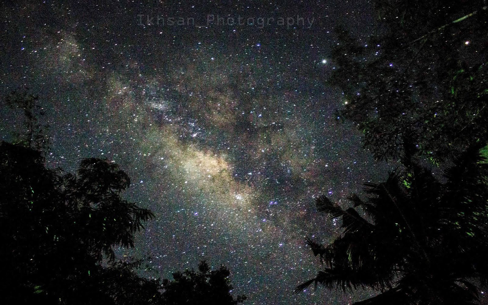  Galaksi  Bima  Sakti  di Malam Langit Gelap dari Berbagai 