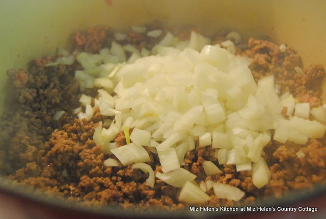 Taco Tuesday Soup at Miz Helen's Country Cottage