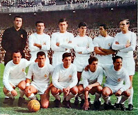 REAL MADRID C. F. Temporada 1965-66. Betancort, Calpe, De Felipe, Sanchís, Félix Ruiz, Zoco. Veloso, Amancio, Grosso, Velázquez y Gento. REAL MADRID C. F. 5 R. C. D. MALLORCA 1 Domingo 03/04/1966, 16:45 horas. Campeonato de Liga de 1ª División, jornada 30. Madrid, estadio Santiago Bernabéu. GOLES: 1-0: 8’. Gento. 2-0: 17’, Amancio. 3-0: 38’, Grosso. 3-1: 44’, Héctor Núñez. 4-1: 51’, Gento. 5-1: 89’, Grosso. REAL MADRID CF: Betancort; Calpe, De Felipe, Sanchís; Félix Ruiz, Zoco; Veloso, Amancio, Grosso, Velázquez y Gento; entrenador: Miguel Muñoz. RCD MALLORCA: Vicente; Doro, Bolao, Doménech; Pini, Iguarán; Herrerita, Roma, Héctor Núñez, Bergara y Molina; entrenador: Héctor Rial. ÁRBITRO: José María Ortiz de Mendibil.