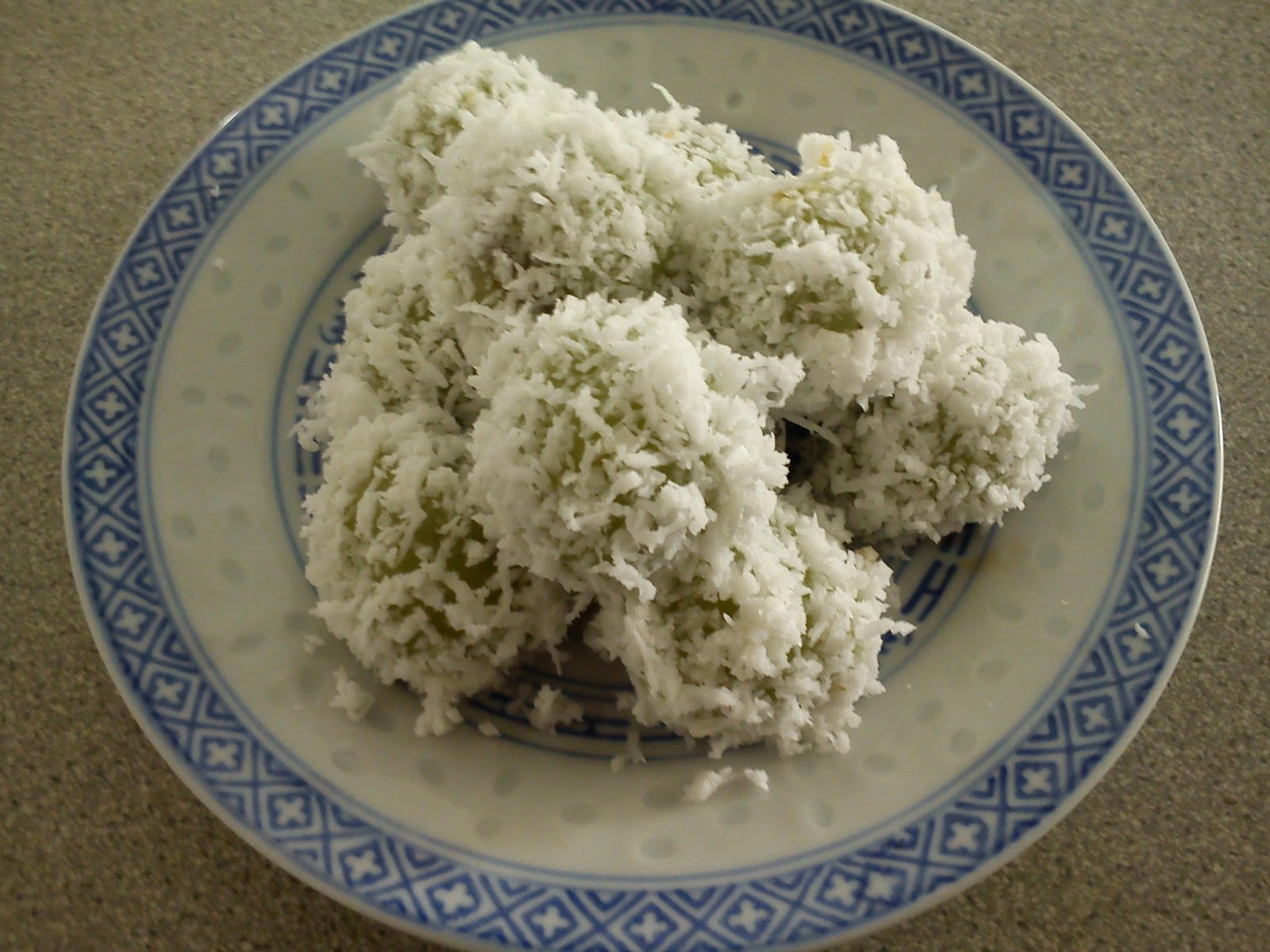 Cooking Pleasure: PANDAN ONDE-ONDE