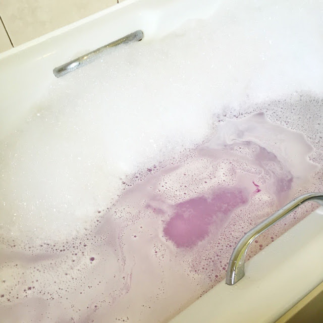 The Body Shop Bath Bombs Review