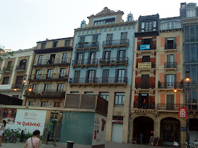 Del Castillo Square  in Pamplona / Plaza del Castillo en Pamplona / Praza do Castelo en Pamplona / Author: E.V.Pita 2012