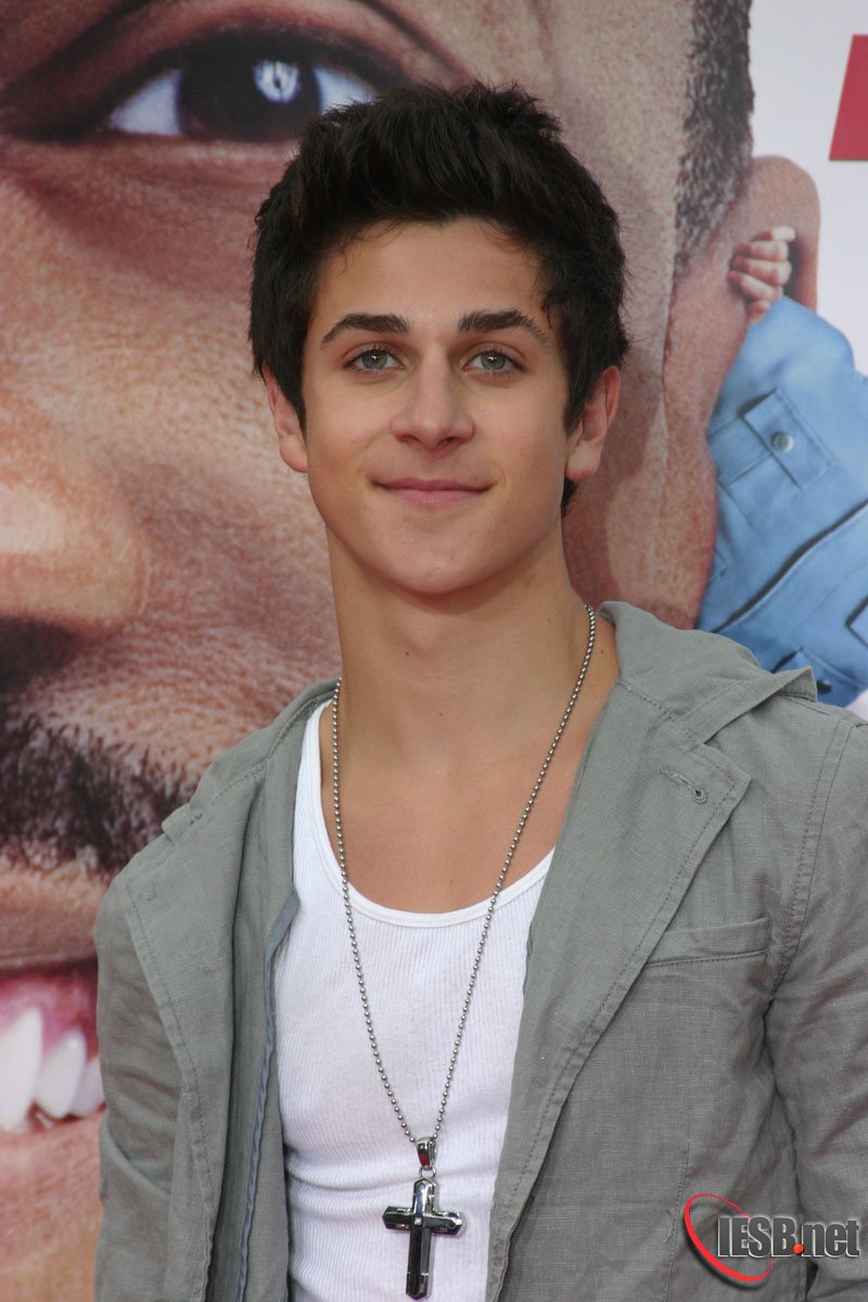 David Henrie - Gallery Colection