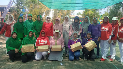 Ketua Umum GOW Serahkan Hadiah Pemenang Lomba Jambore GOW