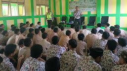  Sat Lantas Polres Indramayu Adakan Kegiatan Police Goes to School di SMK AL-IRSYAD AL-ISLAMIYYAH HAURGEULIS