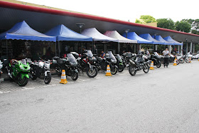 Big convoy of Singapore bikes