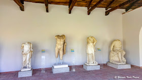 Pórtico de Esculturas del Museo de Apolonia de Iliria - Albania por El Guisante Verde Project