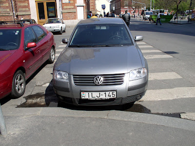 blog, Budapest, Fő utca, gyalogos, I. kerület, parkolás, tilosban, VW, Vásárcsarnok, zebra, átkelő