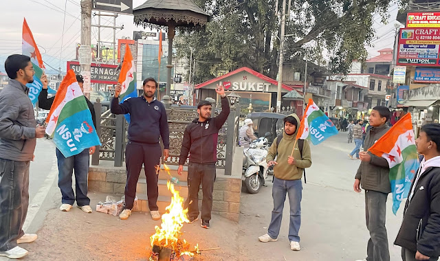 Nsui-Protest-Against-Amit-Shah: एनएसयूआई ने जलाया अमित शाह का पुतला  Himachaltoday.in