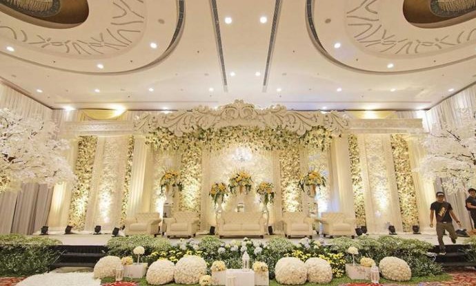 16+ Dekorasi Pernikahan Di Gedung Mewah, Motif Masa Kini!