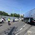 Carreta tomba na Avenida Efigênio Salles e deixa trânsito caótico em Manaus