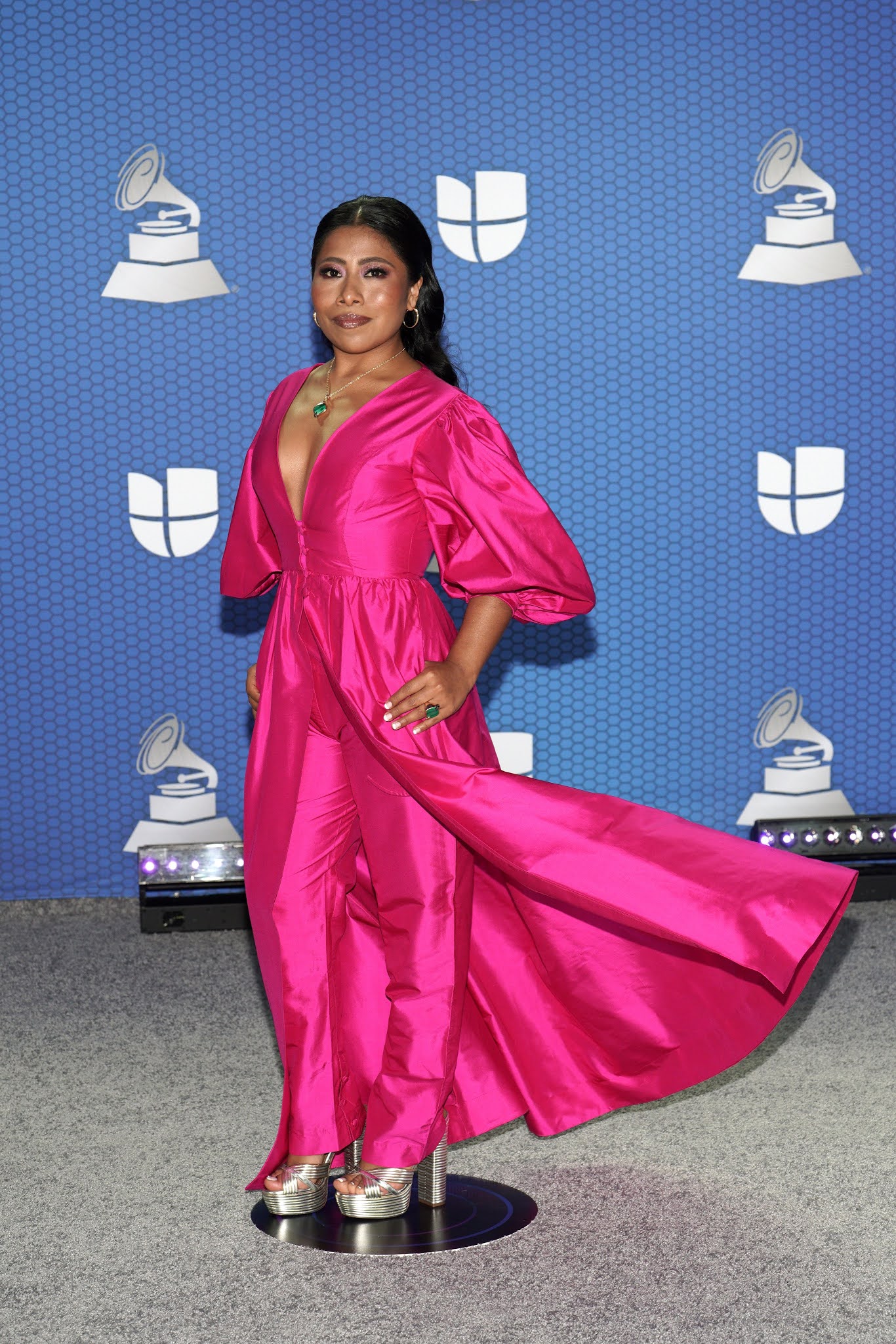 Latin Grammys: estos fueron los impactantes looks de la alfombra roja