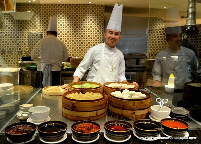 Chef at Junsui restaurant in Burj Al Arab