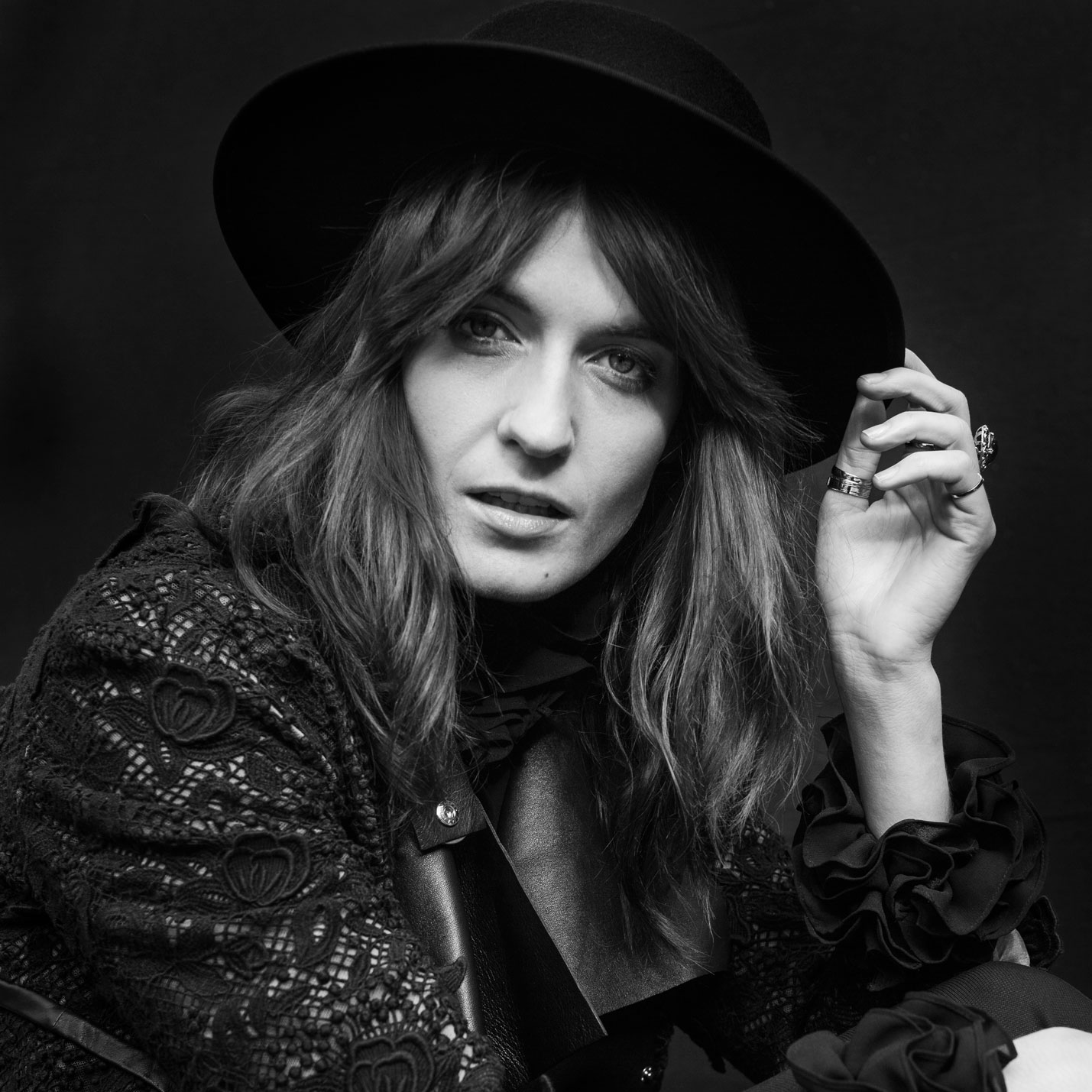 Florence + The Machine ganha curta de turnê feito pela fotógrafa Laura Coulson