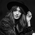 Florence + The Machine ganha curta de turnê feito pela fotógrafa Laura Coulson