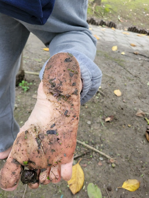 赤脚生活最健康 赤脚环保爱地球 赤脚走路可以解决你所有的健康问题