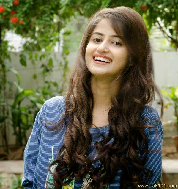 Sajal-Ali-HD-Wallpapers-Biography-Hot-Photos-Sajal-Ali-sexy-hot-images-pics-gallery.