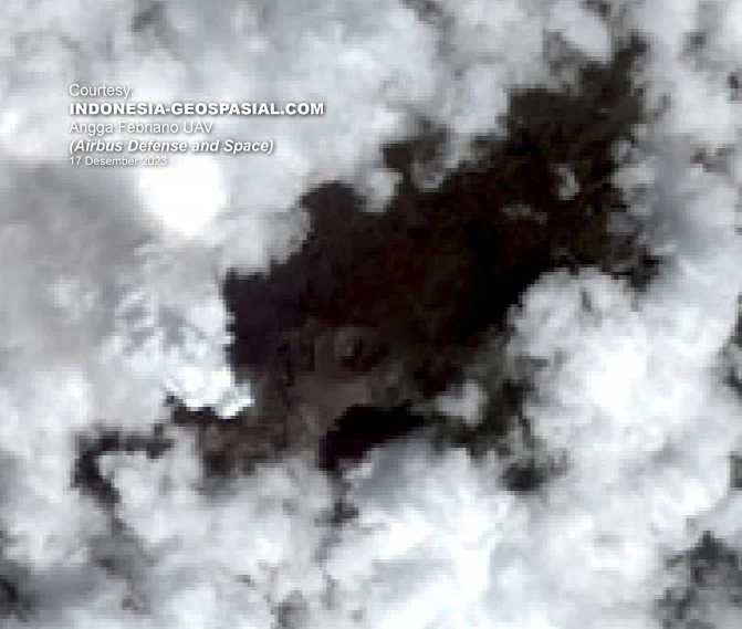 Kondisi Terkini Kawah Marapi Dari Citra Satelit Pleiades 17 Desember 2023 - Indonesia-geospasial.com