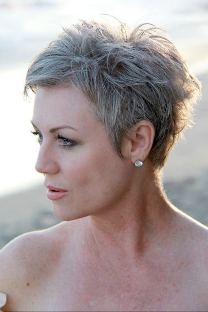 short haircuts and hairstyles for older women 2020
