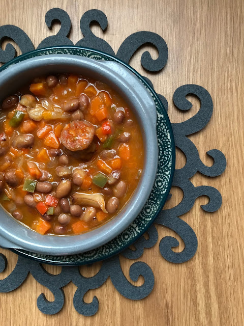 alubias exprés con verduras y chorizo receta