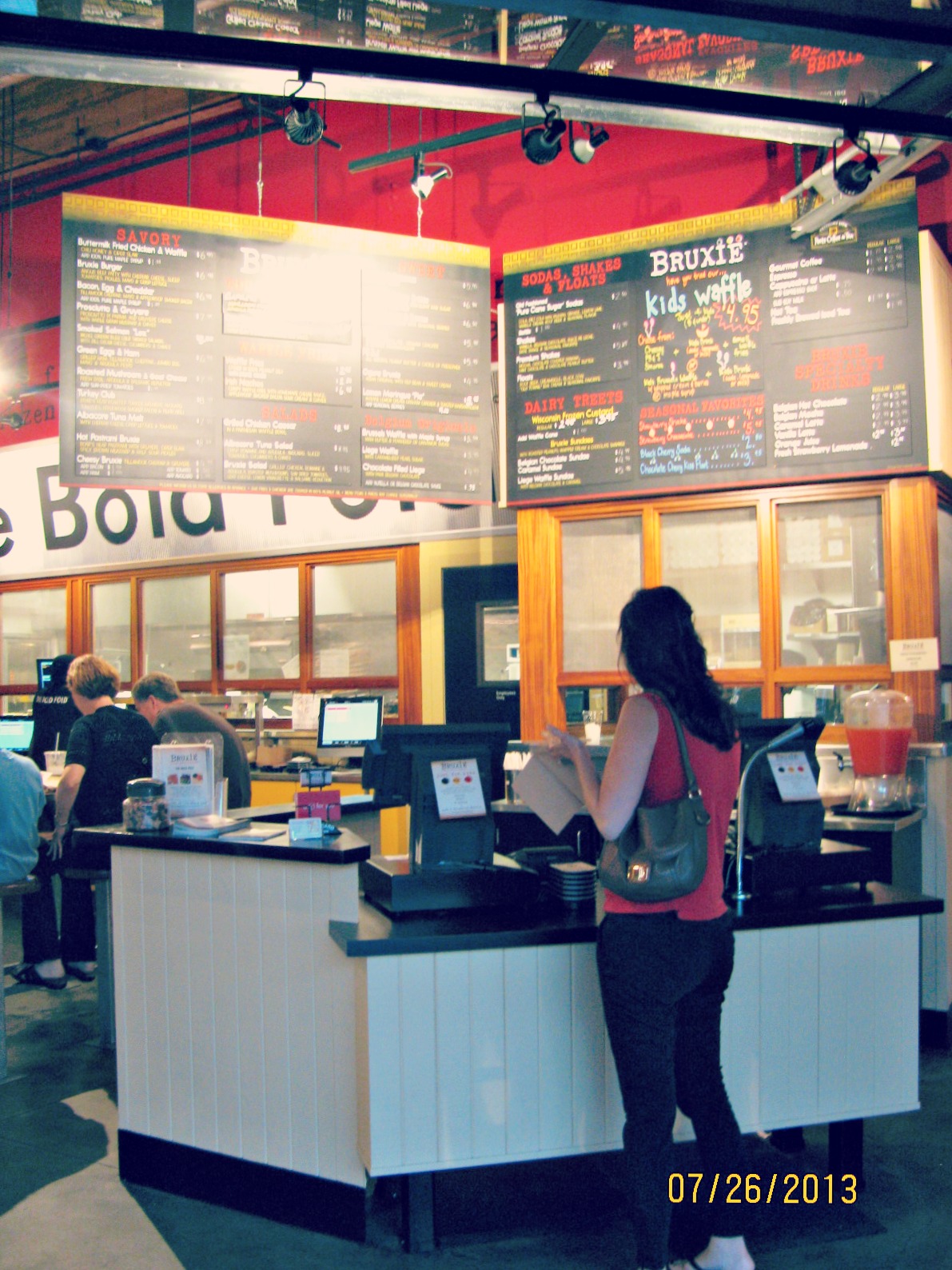 Bruxie in Brea Downtown // Interior