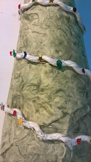 Alberello di Natale a spirale su cono di carta di cotone - tutorial fai da te 1