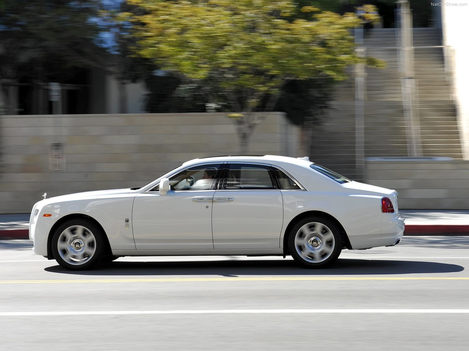 Hình ảnh xe siêu sang Rolls-Royce Ghost 2010 & nội ngoại thất