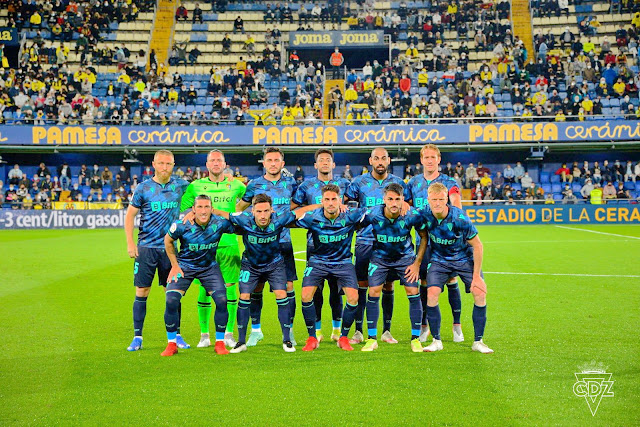 CÁDIZ C. F. Temporada 2021-22. Varazdat Haroyan, Jeremías Ledesma, Víctor Chust, Anthony Lozano, Fali, Álex Fernández. Alfonso Espino, Iza Carcelén, Rubén Sobrino, Iván Chapela, Jens Jønsson. VILLARREAL C. F. 3 CÁDIZ C. F. 3. 26/10/2021. Campeonato de Liga de 1ª División, jornada 11. Villarreal, Castellón, estadio de La Cerámica: 12.190 espectadores. GOLES: 0-1: 14’, Anthony Lozano. 1-1: 43’, Pau Torres. 1-2: 45+1’, Anthony Lozano. 1-3: 52’, Anthony Lozano. 2-3: 80’, Boulaye Dia. 3-3: 90+5’, Arnaut Danjuma.