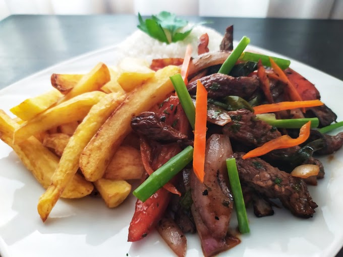 Lomo Saltado Peruano - Peruvian "Lomo Saltado" (Stir-Fry Beef)