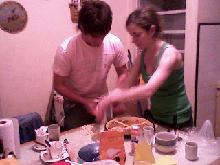 Leos haciendo tortas