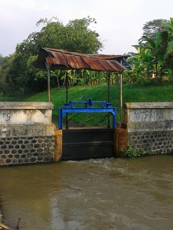  Pintu Air Murah 1 PINTU SORONG BAJA DENGAN RODA GIGI 