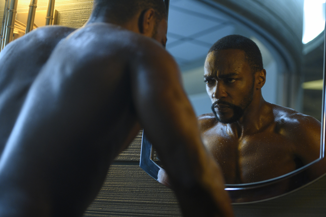 Anthony Mackie desnudo