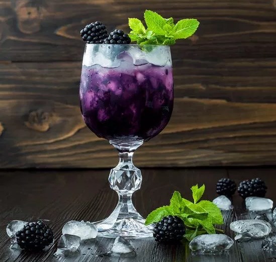 How to make a Blackberry Mojito #drinks #cocktails