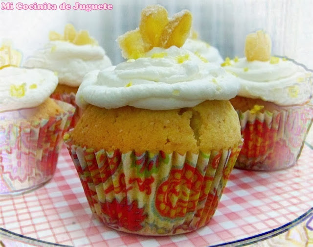 cupcakes de limón con frosting de jengibre