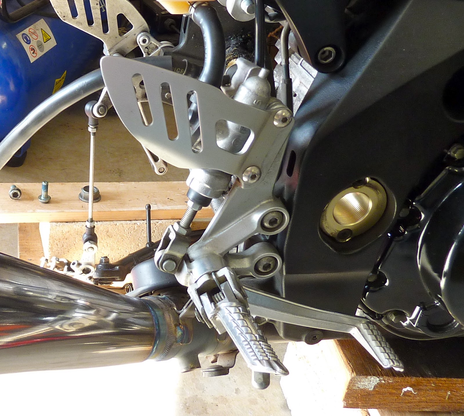 suzuki gsxr 1000 wallpaper Bearings were removed with hammer and punch when necessary, and using 