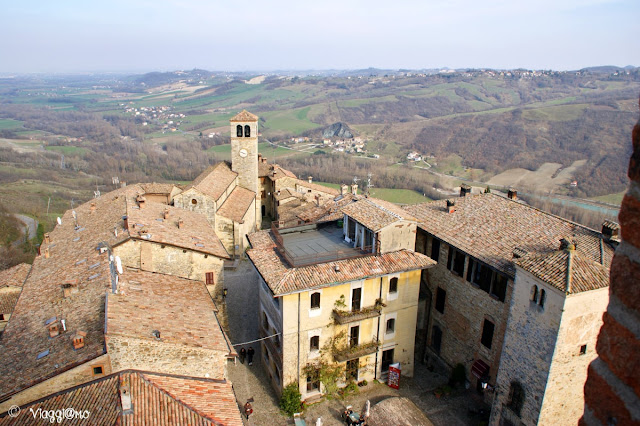 Vista del borgo di Vigoleno dalla Torre del Mastio