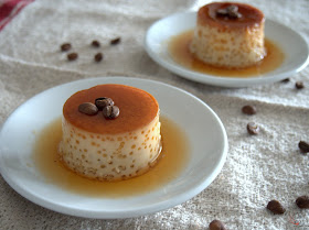 Flanes de huevo aromatizados con café y canela.