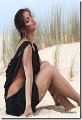 Neetu  Chandra Actress Model Indian 2013 Picture Photo Image (53)