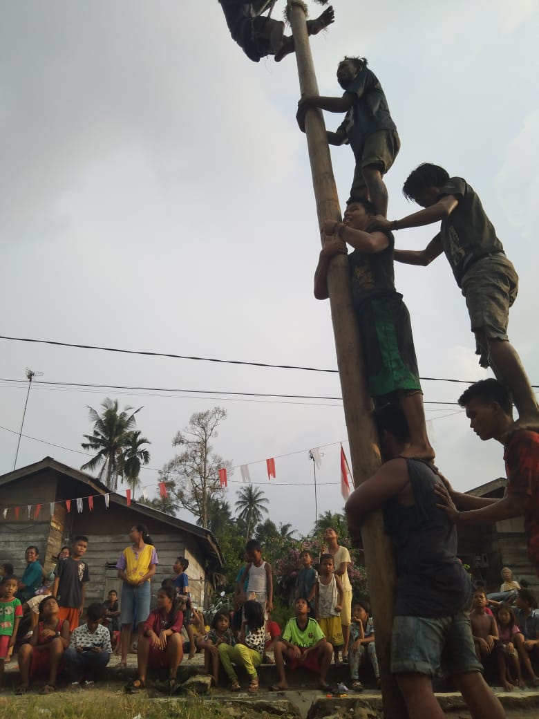 Ratusan Warga Antusias Ikuti Perlombaan Meriahkan Hut Ri Ke 74 Di