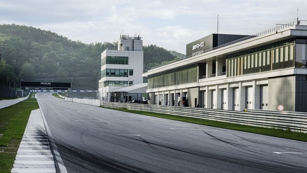 mercedes-amg-speedway-south-korea-1