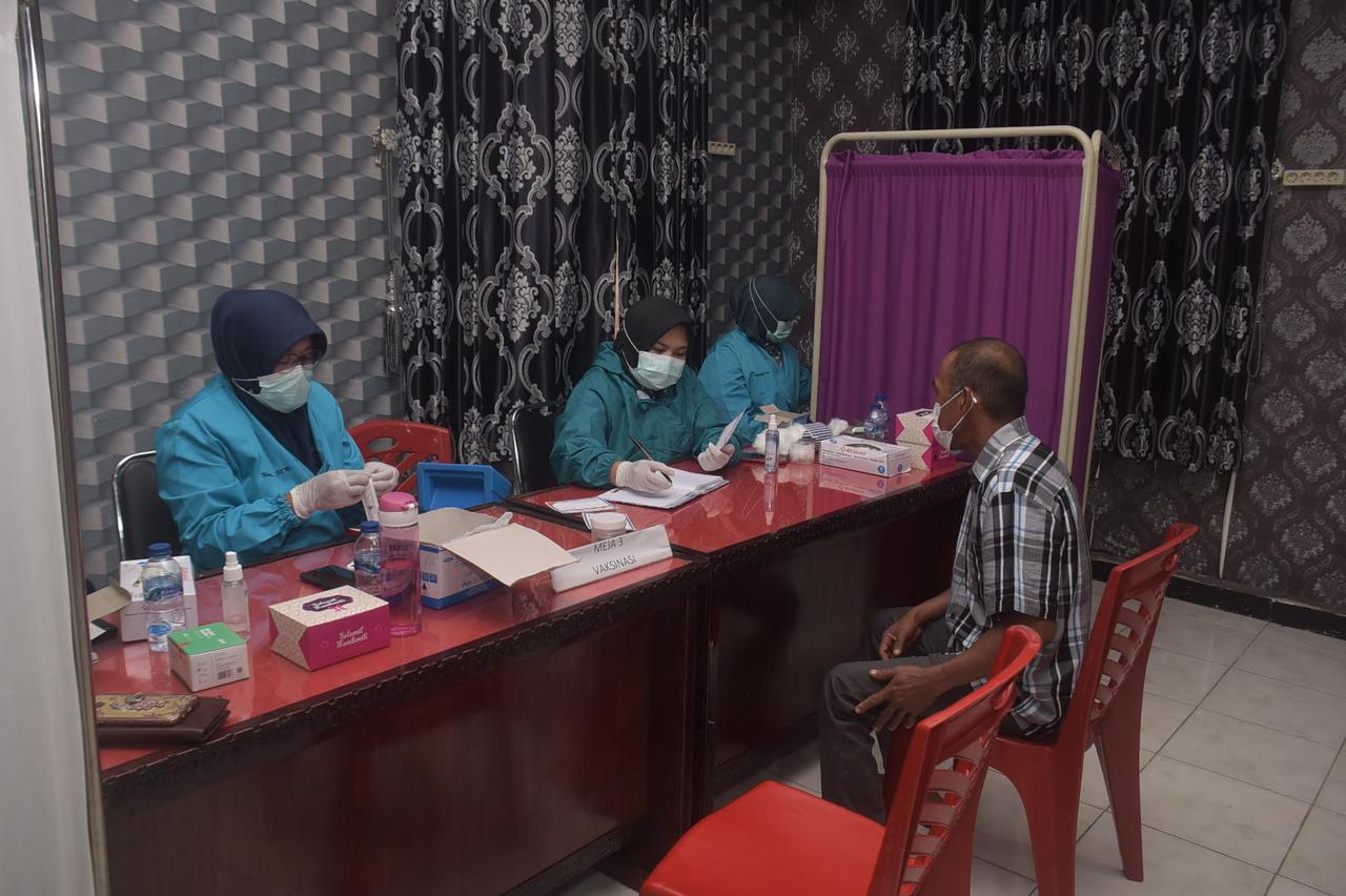 Capaian Vaksinasi Padang Panjang Nomor Dua di Sumbar