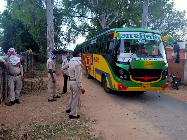 ब्रेकिंग पत्रवार्ता : झारखंड छत्तीसगढ़ सीमा पर पंहुचे सैकड़ों ""मजदूर",सूरत से चलकर पंहुचे राजनांदगांव,अब सीमा पर किया जा रहा इंतजाम।