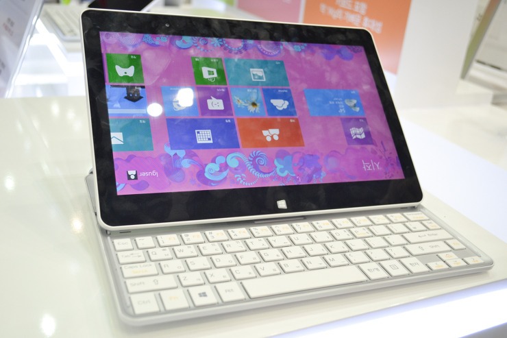 LG H160 Tablet terbaru LG dengan OS Windows 8 dan 