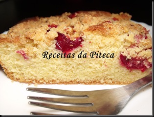 Bolo de ameixas com massa esfarelada (streusel)-fatia2