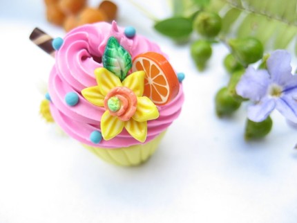 When i saw Beadpassion cupcakes i couldn't believe they were clay 