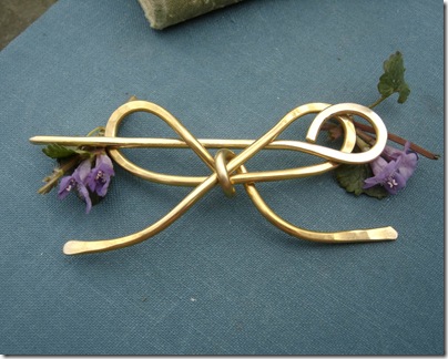 brassbowpin1