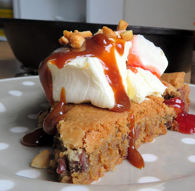 Peanut Butter Chocolate Chunk Cookie Sundae Pie